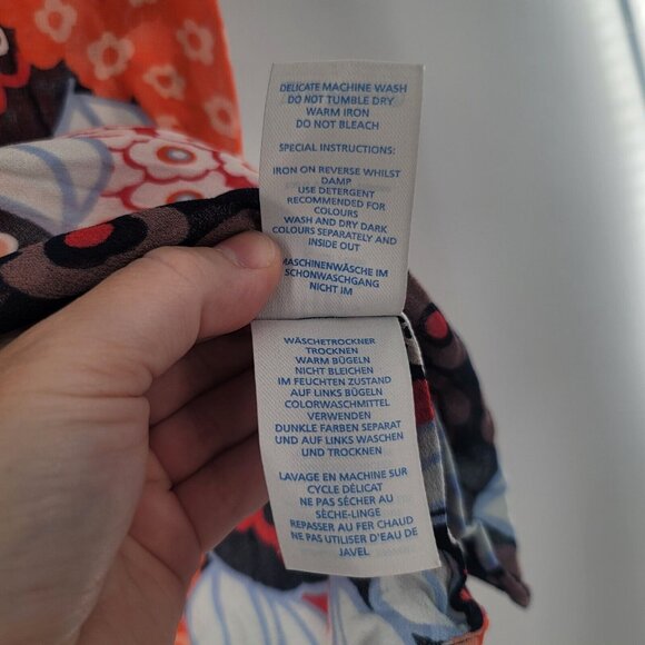 Boden Size 4 US Carrie Sleeveless Floral Viscose Semi Sheer V-Neck Blouse - Picture 4 of 5